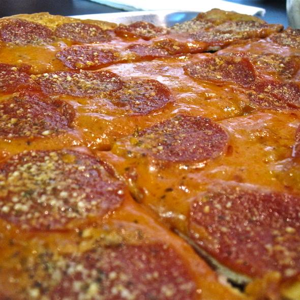 close-up-pep-pizza